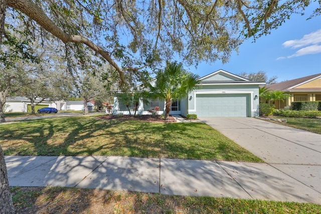 11806 Holly Crest Ln, Riverview, FL 33569 - single story home featuring a garage, a front yard, driveway, and stucco siding