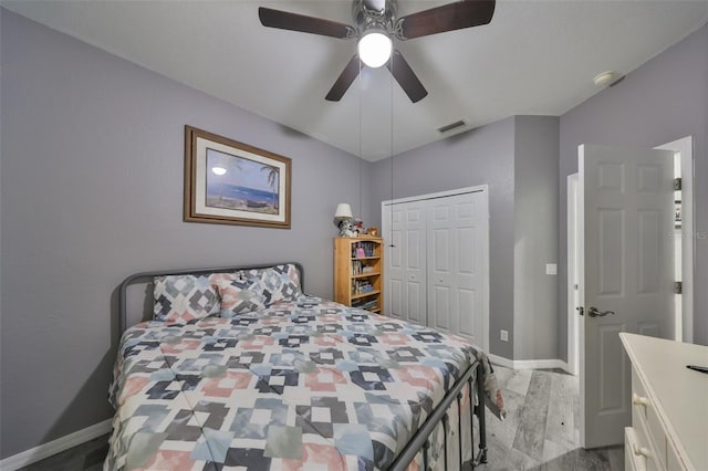 11806 Holly Crest Ln, Riverview, FL 33569 - bedroom featuring a closet, baseboards, and ceiling fan