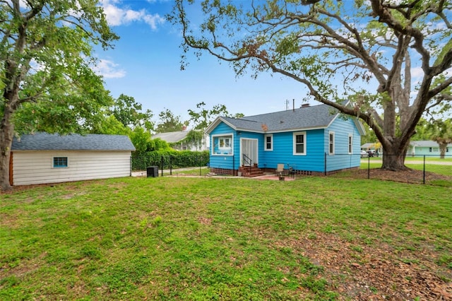 320 Broadway, Dunedin, FL 34698 - back of house featuring entry steps