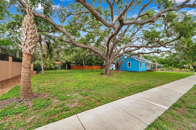 320 Broadway, Dunedin, FL 34698 - view of yard