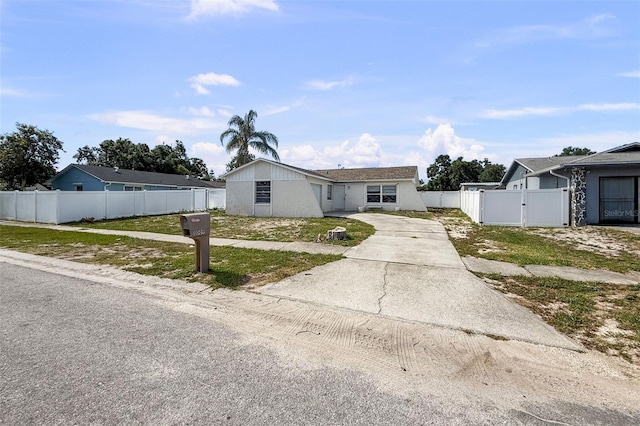 1009 Sagamore Dr, Seffner, FL 33584 - photo 23