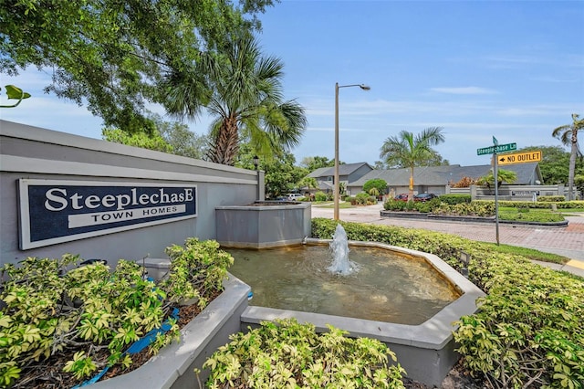 184 Hunter Ct, Palm Harbor, FL 34684 - view of property's community