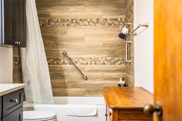 309 Hidden Lake Dr, Brandon, FL 33511 - bathroom with toilet, vanity, and shower / tub combo with curtain