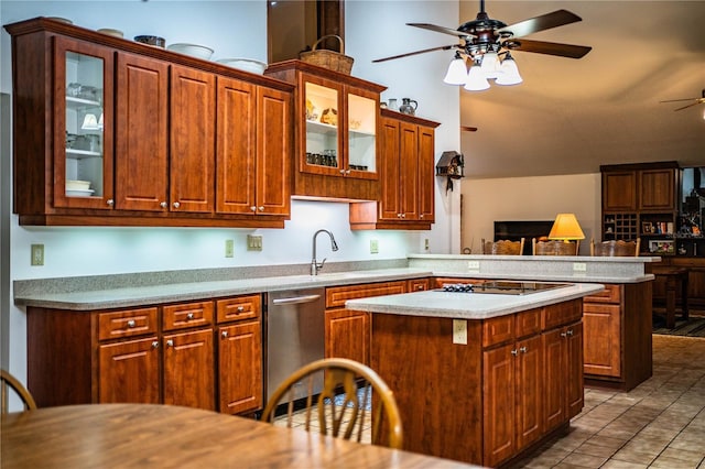 309 Hidden Lake Dr, Brandon, FL 33511 - kitchen with black electric stovetop, ceiling fan, a peninsula, a center island, and dishwasher