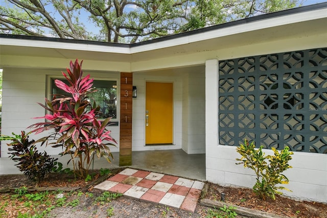 1311 W Perdiz St, Tampa, FL 33612 - property entrance with covered porch