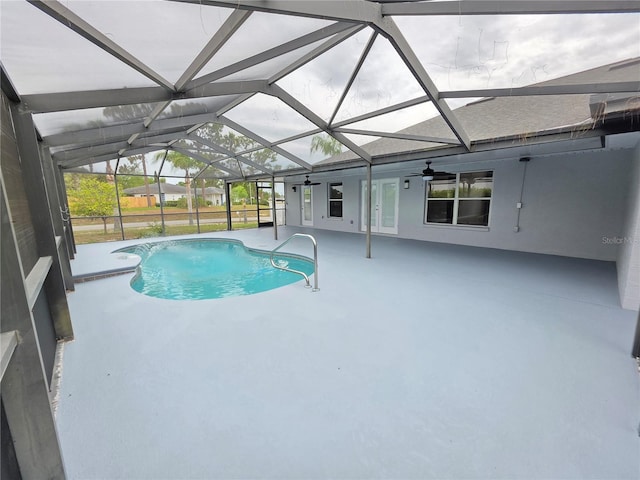 13551 Banner Rd, Spring Hill, FL 34609 - swimming pool with a patio area, a ceiling fan, and a lanai