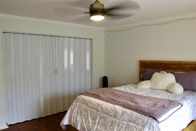 2737 Enterprise Rd E Unit 192, Clearwater, FL 33759 - bedroom with wood finished floors, crown molding, and ceiling fan