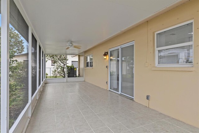 326 Circle Dr, Palm Harbor, FL 34683 - photo 27
