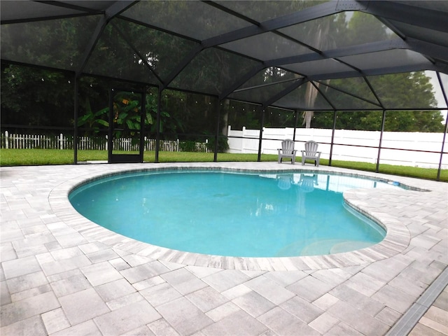 15916 Marshfield Dr, Tampa, FL 33624 - view of swimming pool with a fenced backyard, a lanai, and a patio area