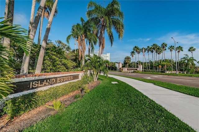400 Island Way Unit 1606, Clearwater Beach, FL 33767 - community sign featuring a yard