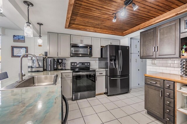 9115 Panda Ln, Port Richey, FL 34668 - photo 21