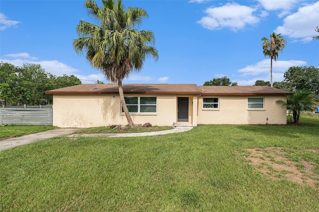 9220 Mcintosh Rd, Dover, FL 33527 - ranch-style house with stucco siding