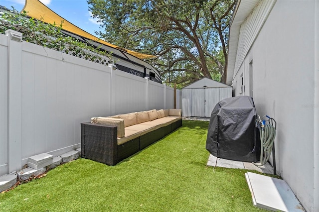 2824 Paddock Dr, Palm Harbor, FL 34684 - view of yard featuring an outdoor living space