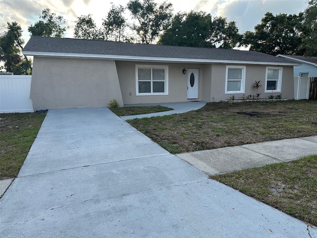 1215 Windsor Cir, Brandon, FL 33510 - ranch-style house with stucco siding