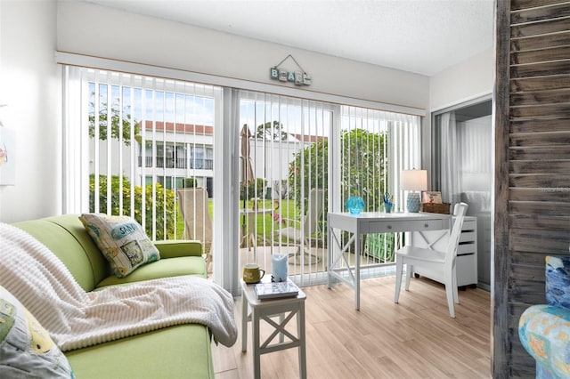 2060 Marilyn St Unit 114, Clearwater, FL 33765 - view of sunroom / solarium