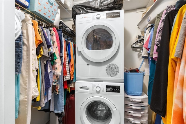 2060 Marilyn St Unit 114, Clearwater, FL 33765 - laundry room with stacked washer / dryer