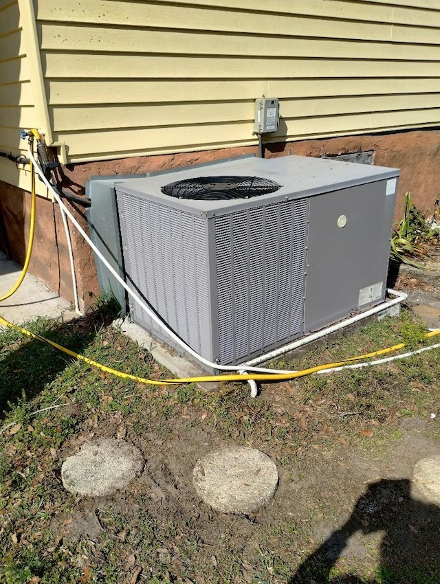 7608 Chenkin, Zephyrhills, FL 33540 - exterior view of cooling unit