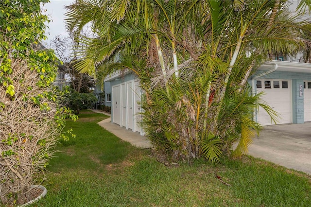 241 Skiff Pt Unit 1, Clearwater Beach, FL 33767 - view of green lawn