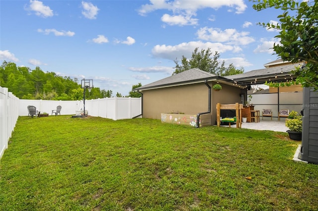 10422 Fenceline Rd, New Port Richey, FL 34655 - view of yard with a patio
