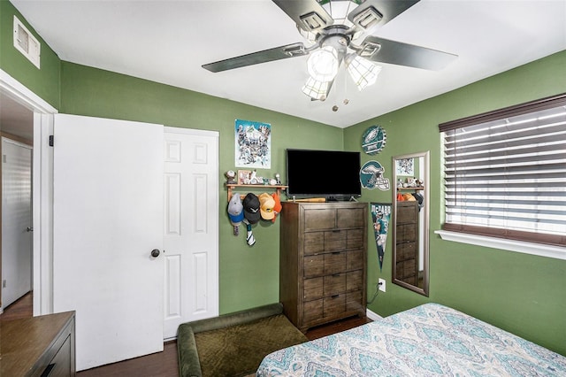 8556 91st Ter, Seminole, FL 33777 - bedroom featuring a ceiling fan