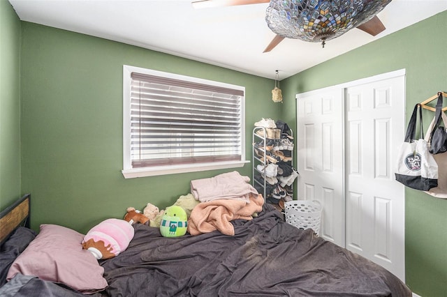 8556 91st Ter, Seminole, FL 33777 - bedroom featuring a closet and ceiling fan