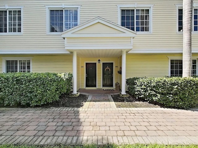 9731 Meadow Field Cir, Tampa, FL 33626 - photo 3