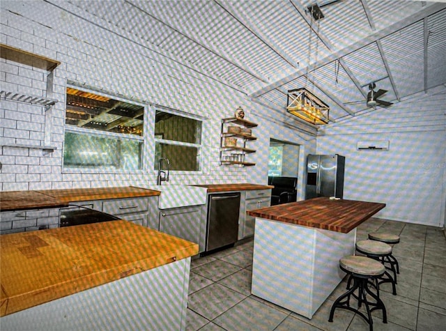 10502 Henderson Rd, Tampa, FL 33625