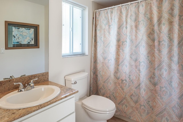 3452 Forelock Rd, Tarpon Springs, FL 34688 - full bath with vanity and a shower with curtain