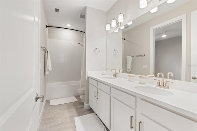 16126 San Donato Pl, Bradenton, FL 34211 - full bath featuring double vanity, shower / tub combo, and wood finish floors