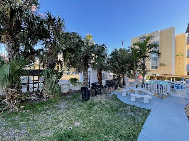 800 Bayway Blvd Unit 14, Clearwater Beach, FL 33767 - view of grassy yard