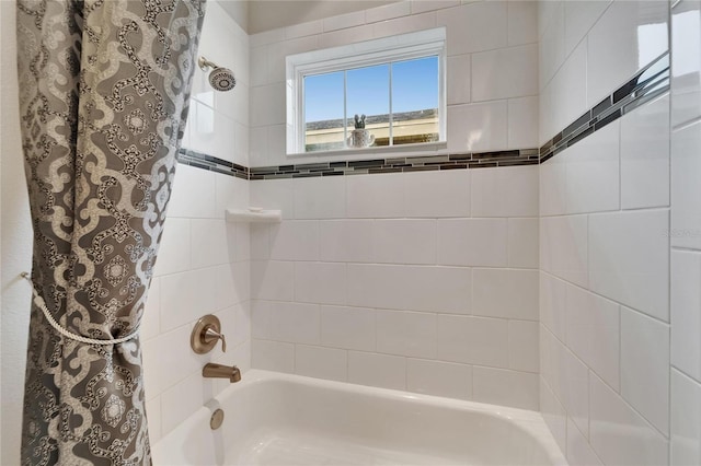 6127 Colmar Pl, Apollo Beach, FL 33572 - bathroom featuring shower / bath combo with shower curtain