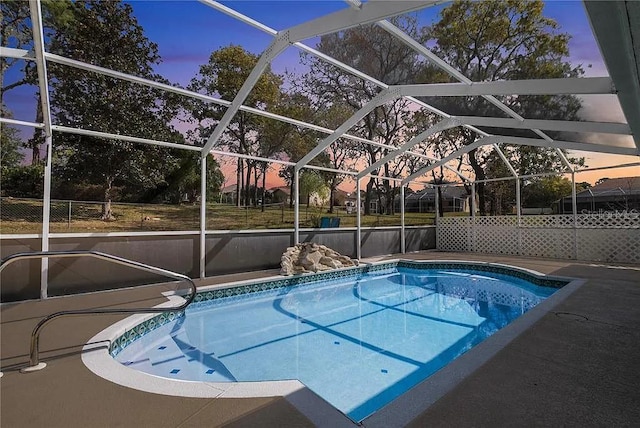 13377 Elise Ln, Spring Hill, FL 34609 - swimming pool featuring glass enclosure