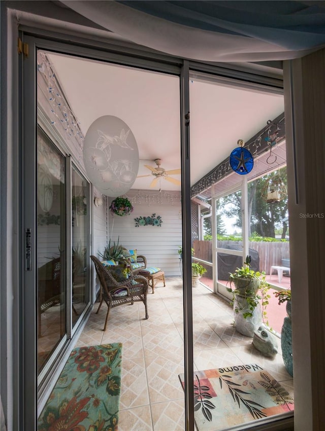 39650 US Highway 19 N, Tarpon Springs, FL 34689 - sunroom with a ceiling fan
