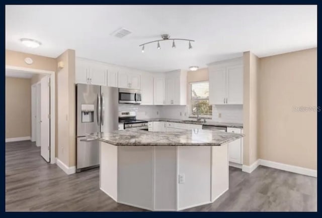 647 San Pedro Dr, Lady Lake, FL 32159 - photo 6