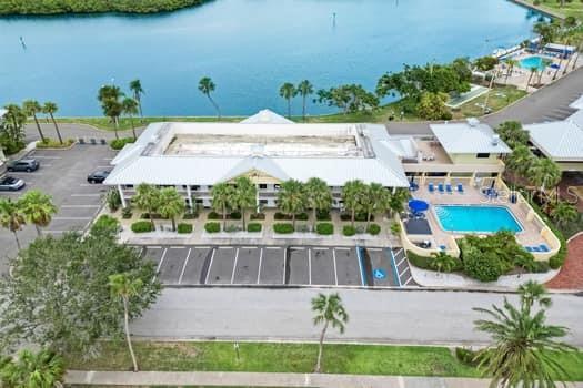 611 Destiny Dr Unit 210, Ruskin, FL 33570 - photo 4