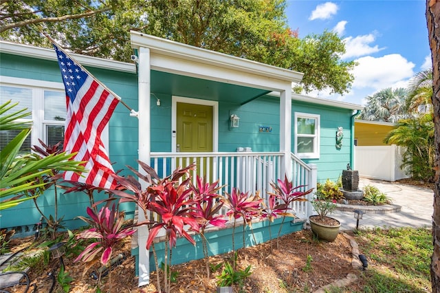 2709 Upton St S, Gulfport, FL 33711 - view of front facade featuring covered porch