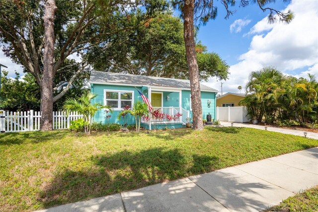 2709 Upton St S, Gulfport, FL 33711 - ranch-style home with covered porch and driveway