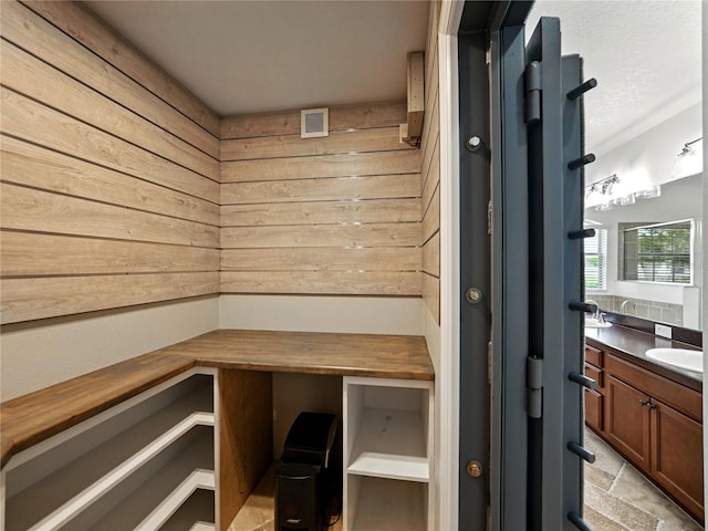 6957 Boulder Run Loop, Wesley Chapel, FL 33545 - relaxing sauna with wooden walls