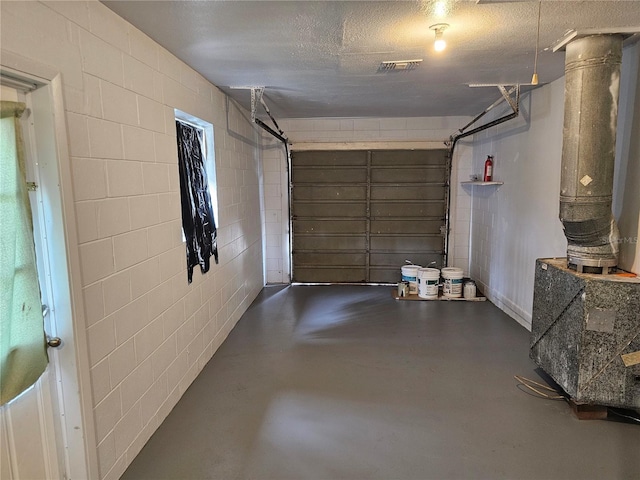 505 Innergary Pl, Valrico, FL 33594 - garage with concrete block wall