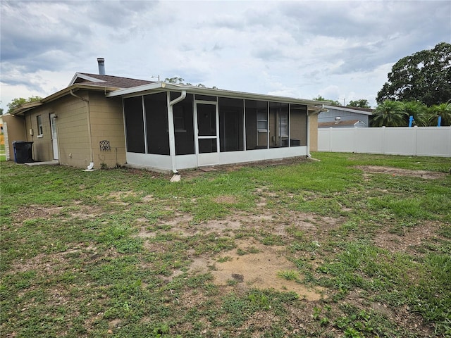 505 Innergary Pl, Valrico, FL 33594 - back of property featuring a sunroom