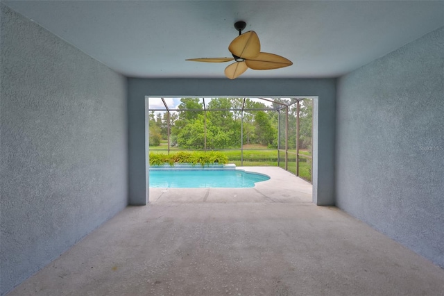 7114 Cromwell Park Ln, Apollo Beach, FL 33572 - swimming pool with a ceiling fan, a patio area, and a lanai