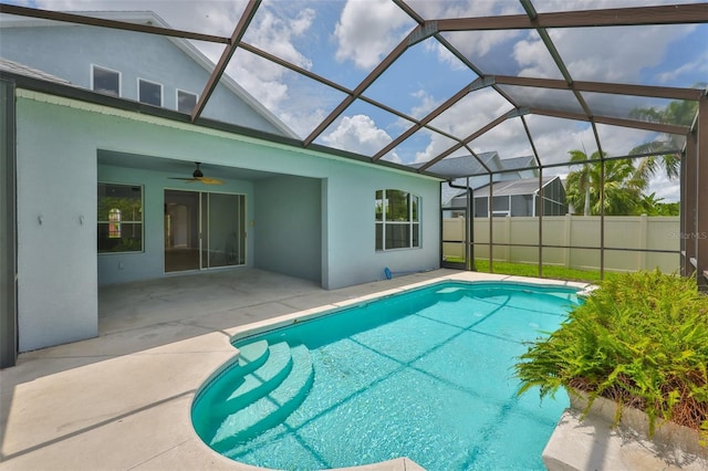 7114 Cromwell Park Ln, Apollo Beach, FL 33572 - view of swimming pool with ceiling fan, a patio area, and a lanai