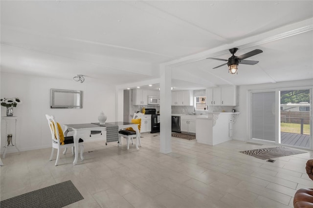 8356 W Tawny Rose, Crystal River, FL 34429 - living room with ceiling fan