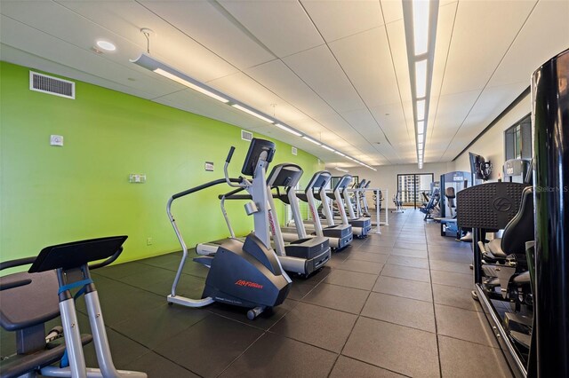 1 Beach Dr SE Unit 2011, Saint Petersburg, FL 33701 - view of gym