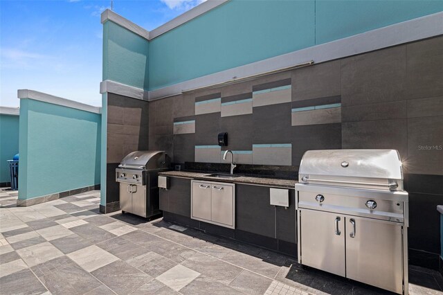 1 Beach Dr SE Unit 2011, Saint Petersburg, FL 33701 - view of patio / terrace with a sink