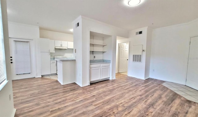 2586 Robert Trent Jones Dr Unit 1124, Orlando, FL 32835 - photo 2