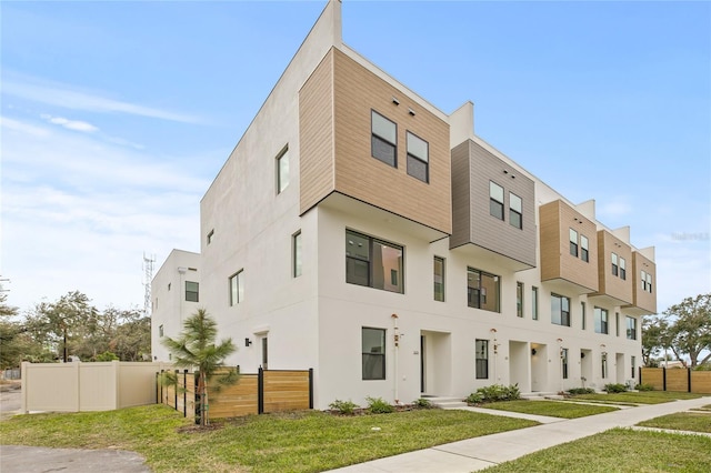 321 15th St N, Saint Petersburg, FL 33705 - photo 1