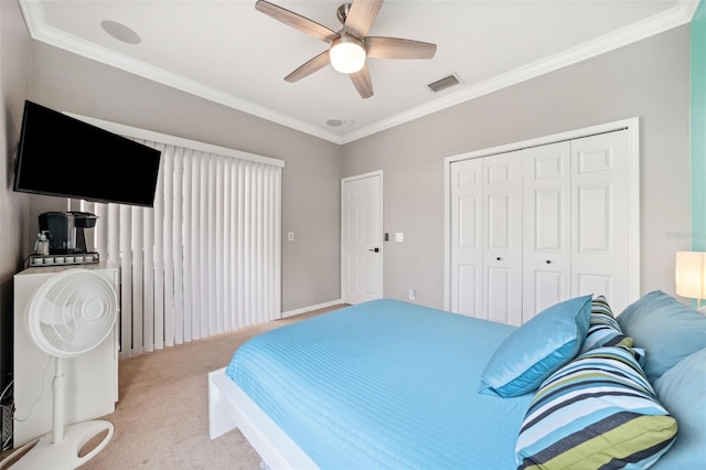 2814 Duncan Tree Cir, Valrico, FL 33594 - carpeted bedroom featuring ornamental molding, a closet, and a ceiling fan