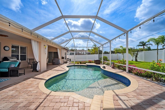 2814 Duncan Tree Cir, Valrico, FL 33594 - view of pool with a patio area, a fenced backyard, and glass enclosure