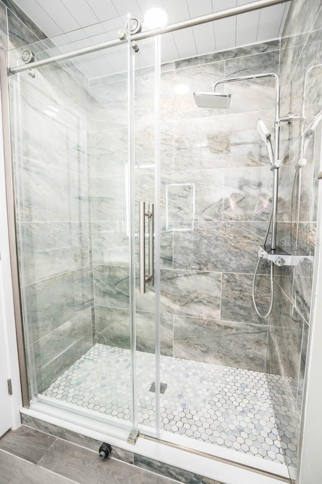 913 Spindle Palm Way, Apollo Beach, FL 33572 - full bathroom with a stall shower